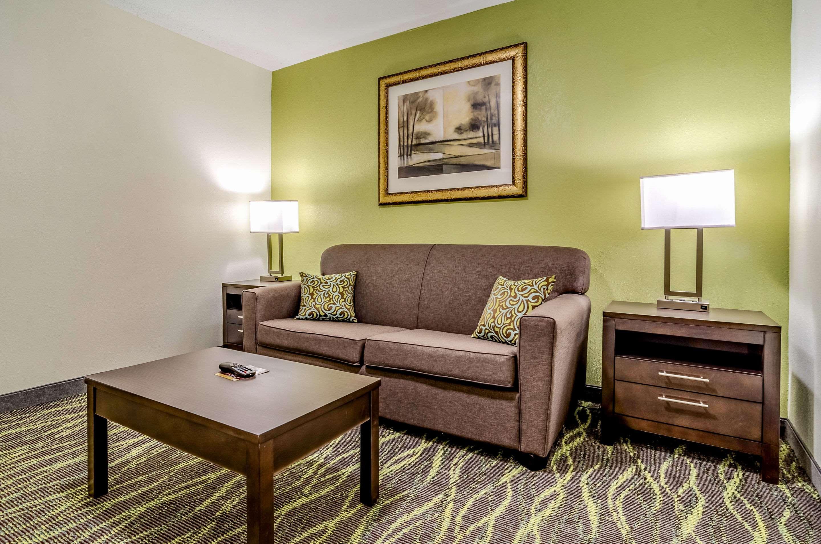 Quality Inn & Suites Creedmor - Butner Creedmoor Экстерьер фото