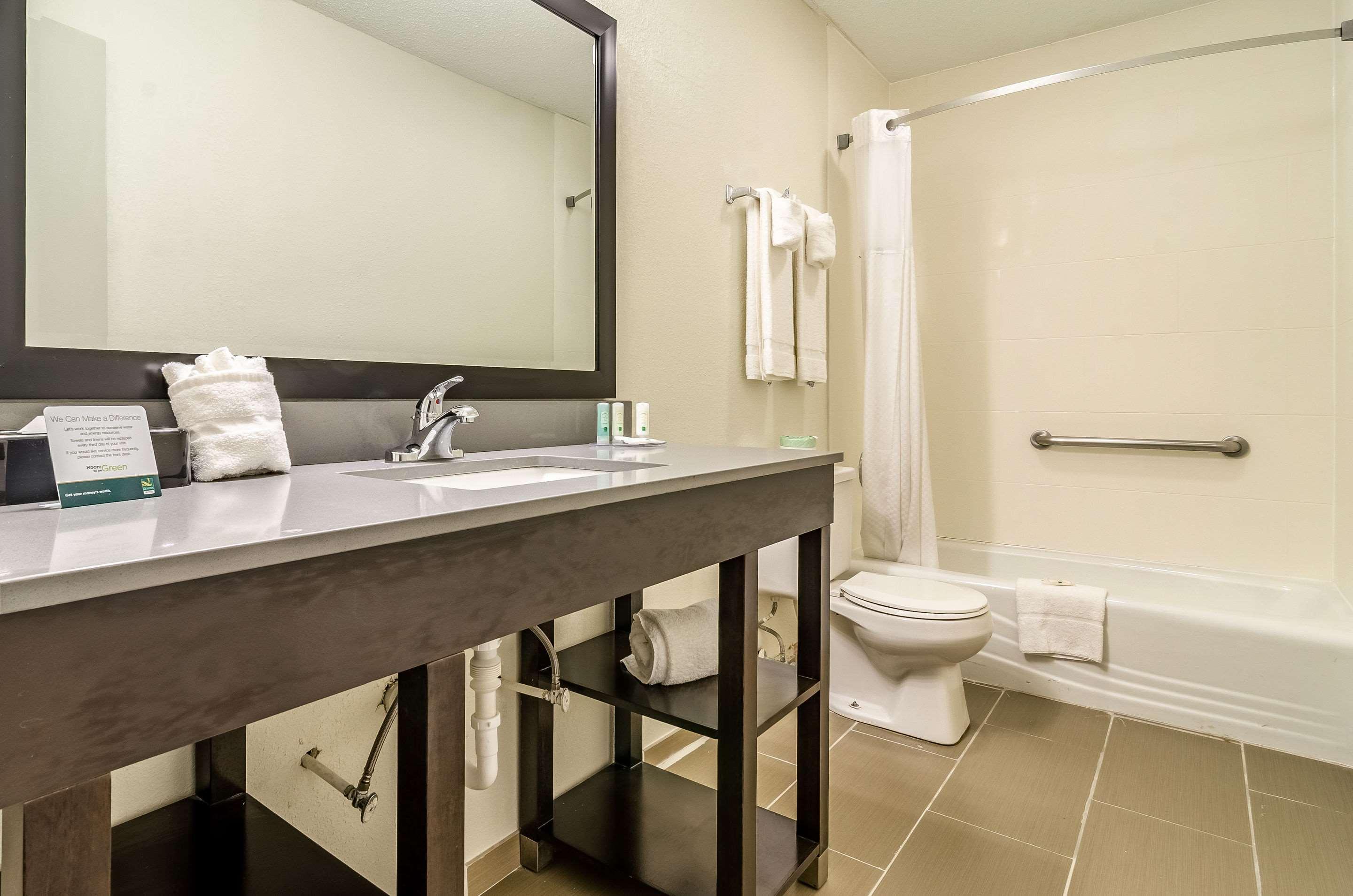 Quality Inn & Suites Creedmor - Butner Creedmoor Экстерьер фото