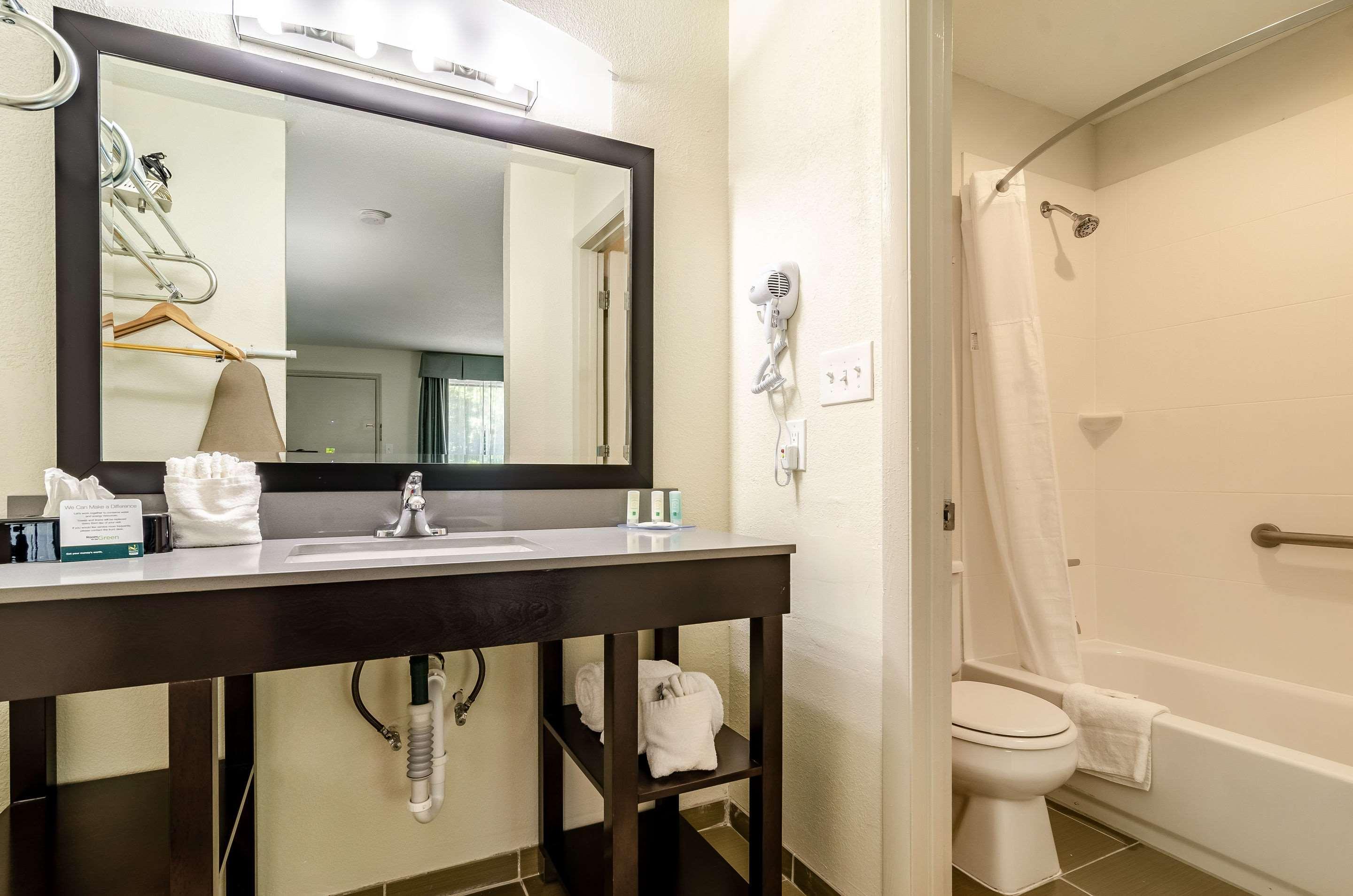 Quality Inn & Suites Creedmor - Butner Creedmoor Экстерьер фото