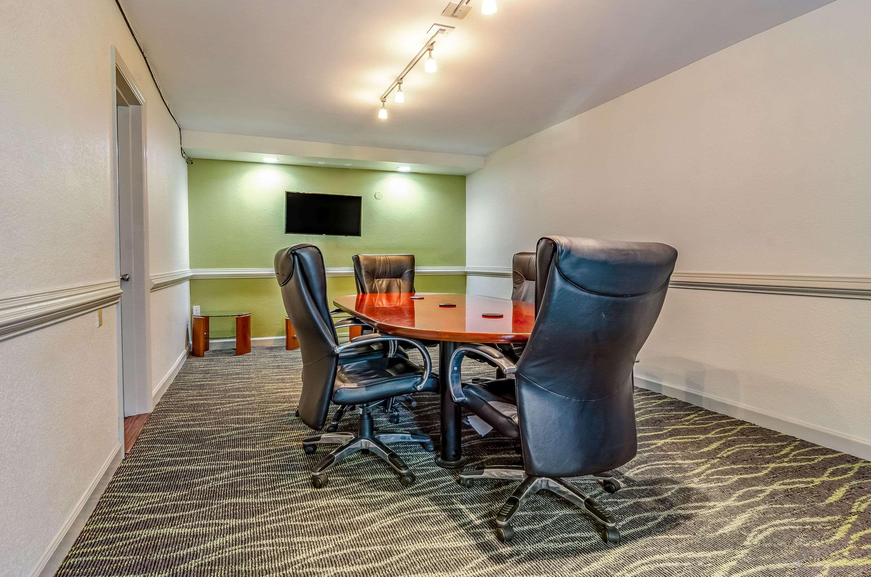 Quality Inn & Suites Creedmor - Butner Creedmoor Экстерьер фото
