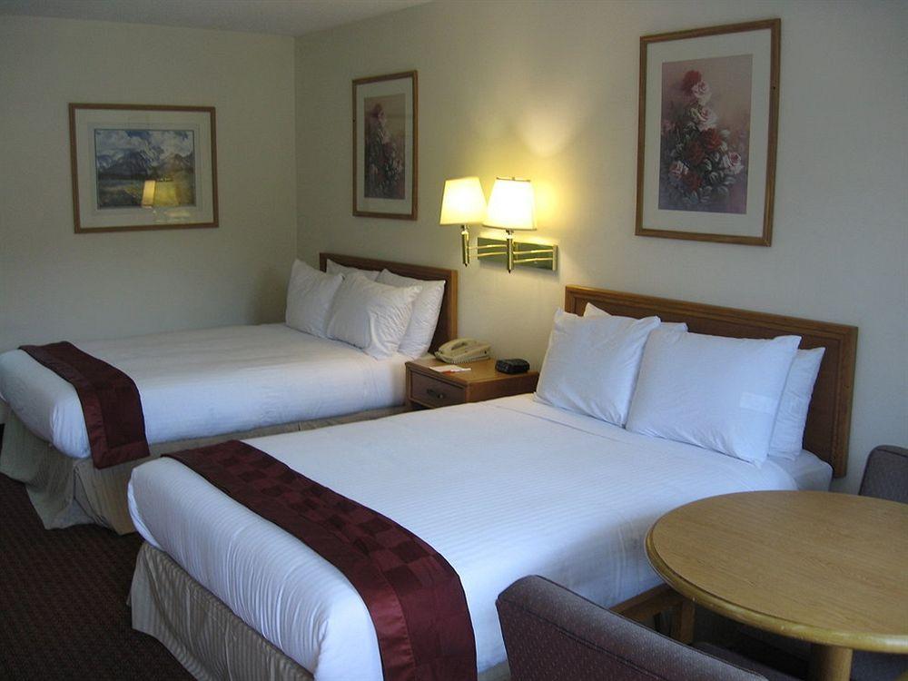 Quality Inn & Suites Creedmor - Butner Creedmoor Экстерьер фото