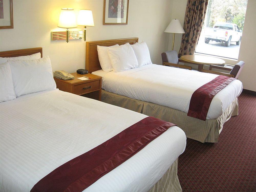 Quality Inn & Suites Creedmor - Butner Creedmoor Экстерьер фото